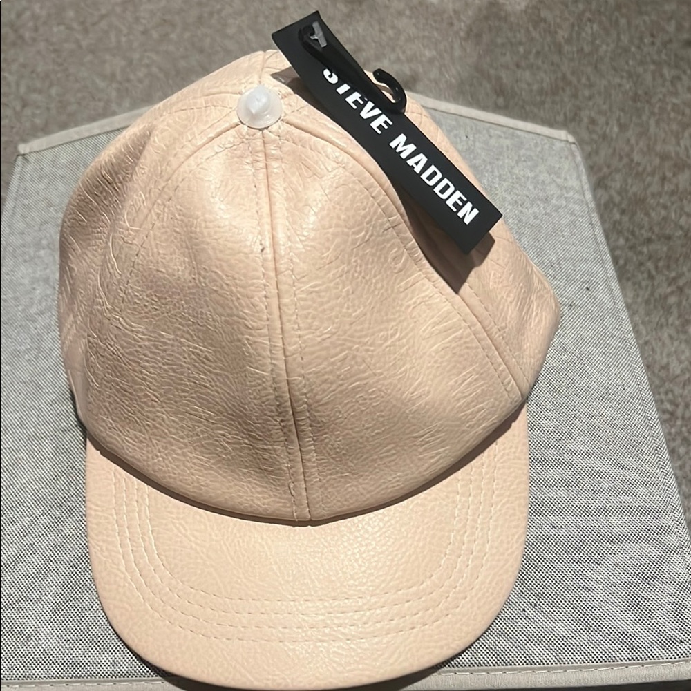 Steve Madden Beige Cap